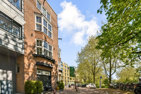 For sale: Spinozastraat 41A, 1018HH Amsterdam